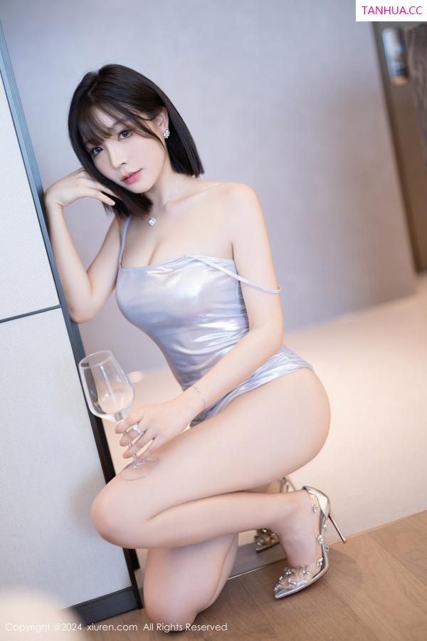 陈芝 芝芝Booty [XiuRen]高清写真图 2024.08.15 No.9020 徐莉芝Booty 丝袜美腿第74张图片
